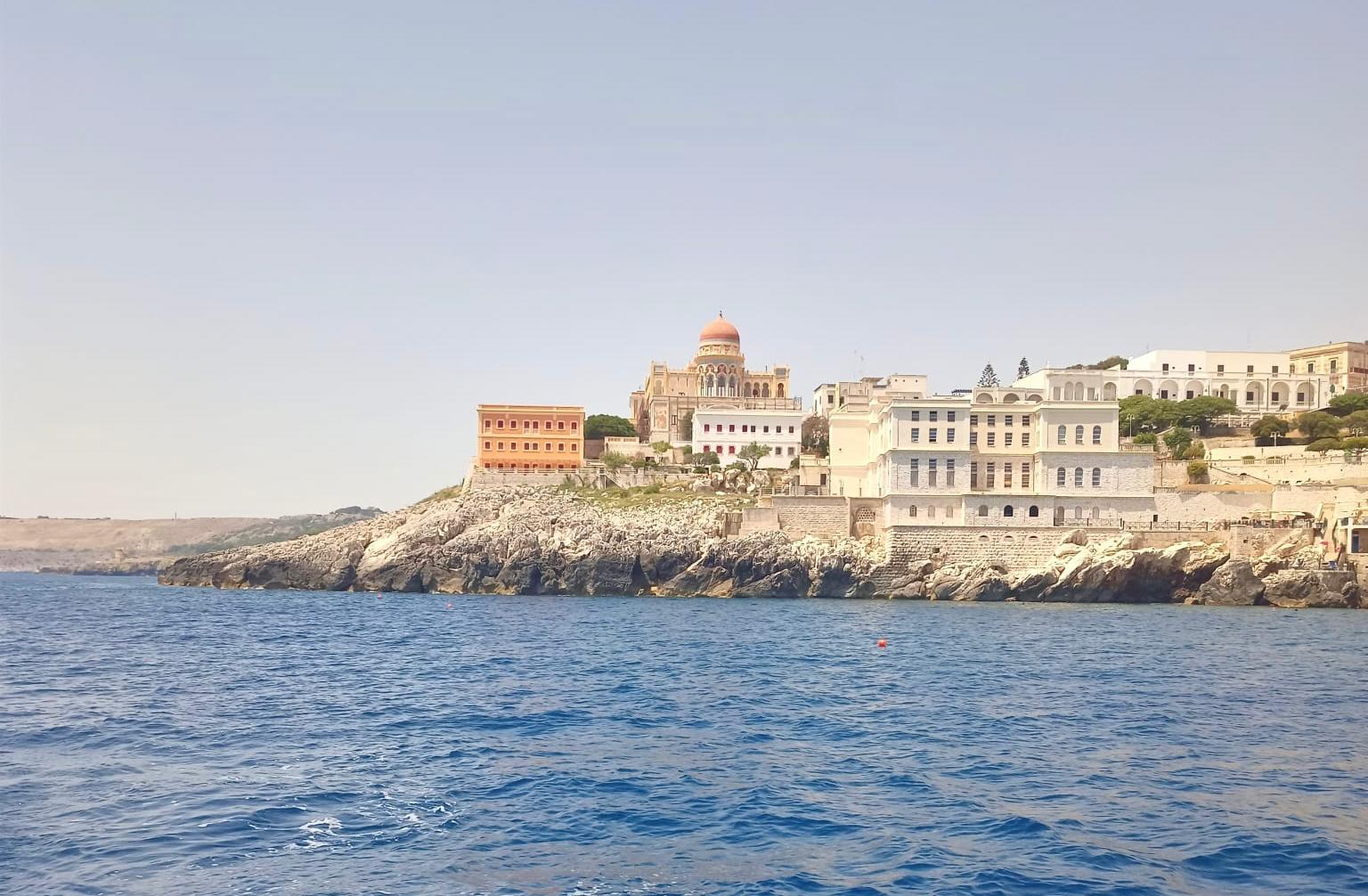 In barca da Castro a Nuvare passando dalla Zinzulusa 3h